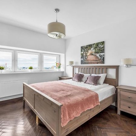 23Rd Floor 3Br Apt With Views Of Warsaw Varsóvia Exterior foto